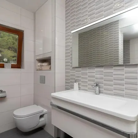 With Parking Space - 22505 Trogir