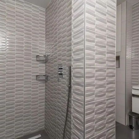 Apartman With Parking Space - 22505 Trogir