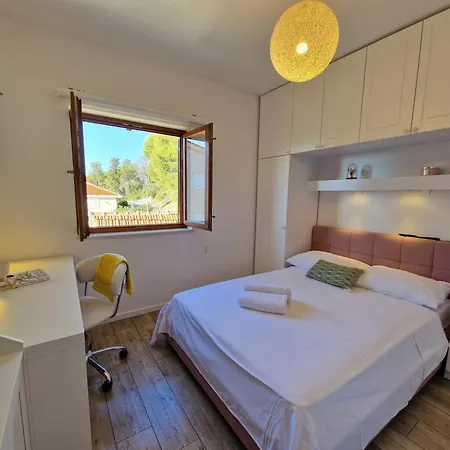 With Parking Space - 22505 Apartman *