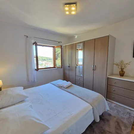 With Parking Space - 22505 Apartman *