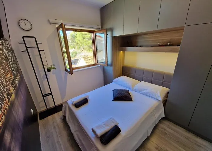 Apartman With Parking Space - 22505